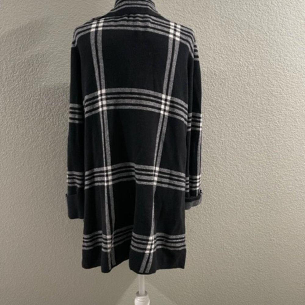 ELLE Cardigan - Picture 2 of 3